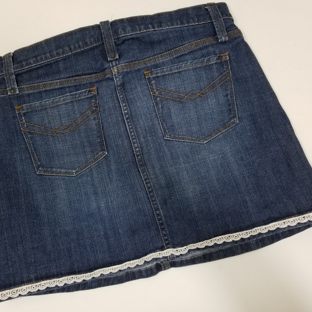 Gap Jean Denim Mini Jean Skirt Sz 10 Upcycled Lace - Picture 4 of 5